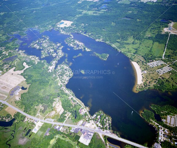 PONTIAC LAKE LOOKING NORTH in OAKLAND County, Michigan